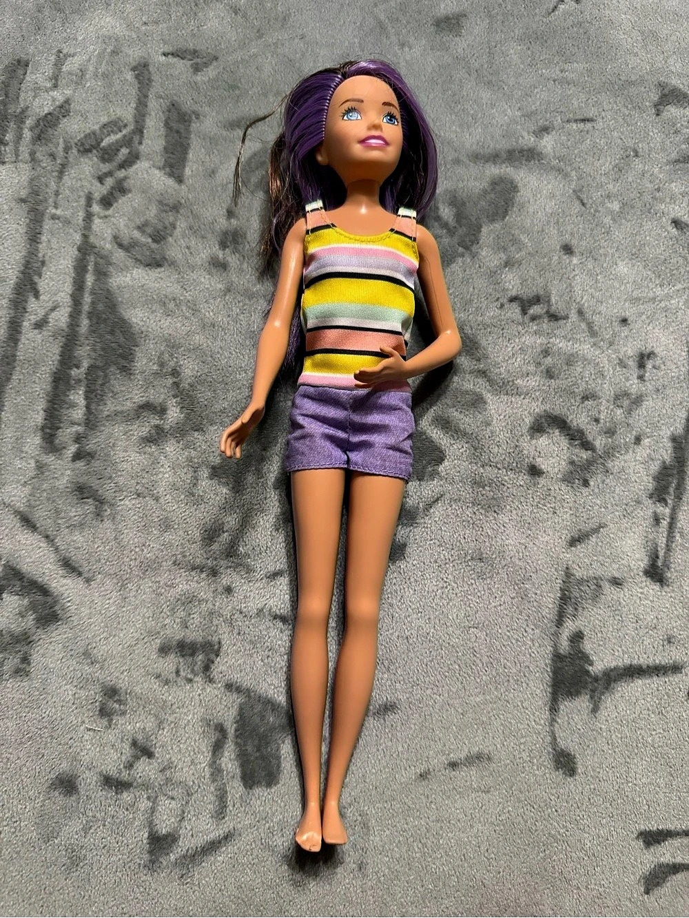 Mattel Barbie Skipper Babysitters Inc. Doll (Brown Hair with Purple Streaks)